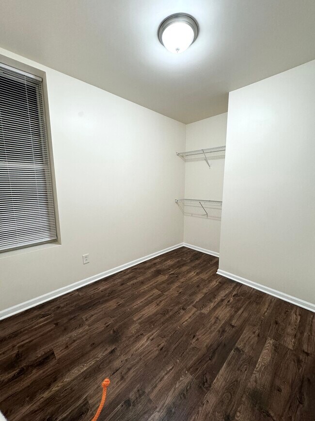 Foto del edificio - 240 W 24th St