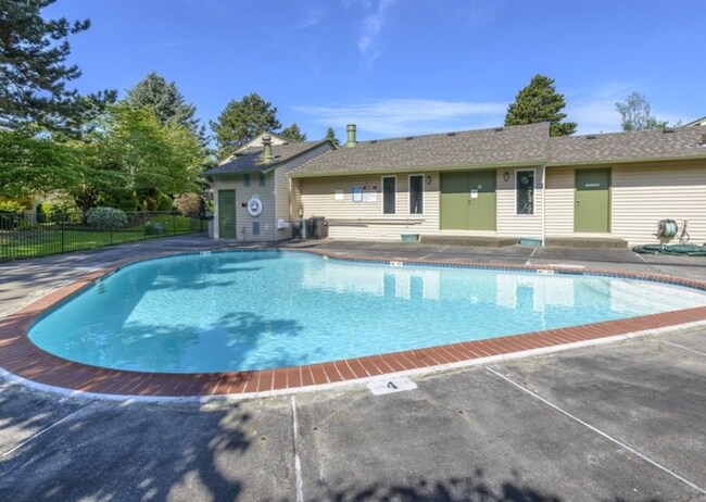 Building Photo - 12058 N Jantzen Beach Ave
