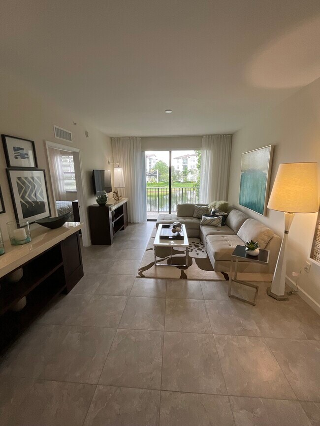 Foto del edificio - 4434 NW 113th Pl