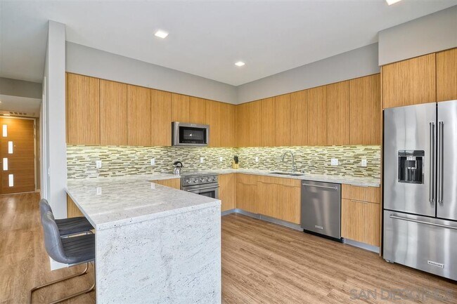 Foto del edificio - 3088 State St