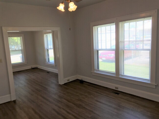 Foto del edificio - Charming Home Designed For Easy Living