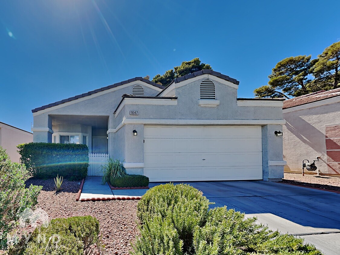 Foto principal - 1647 Wendell Williams Ave