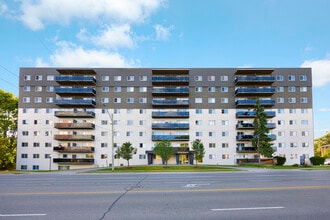 Building Photo - 285 Erb St