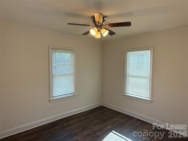 Foto del edificio - 2203 Highland St