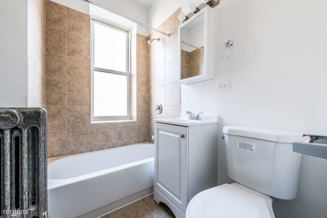 Foto del edificio - 2 br, 1 bath Apartment - 500 S Laramie Ave