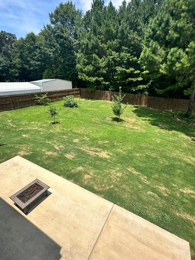 Building Photo - 600 Tenbury Ln