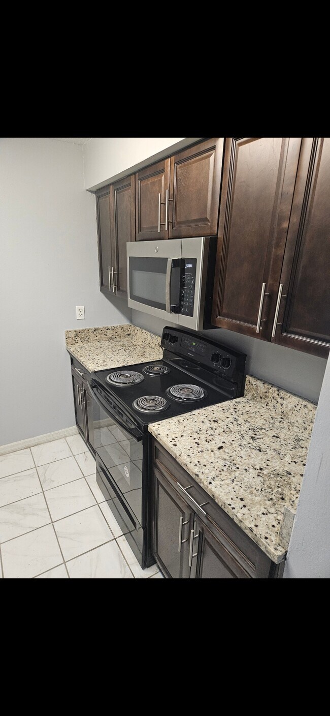 Foto del edificio - 4113 Corsair Ave
