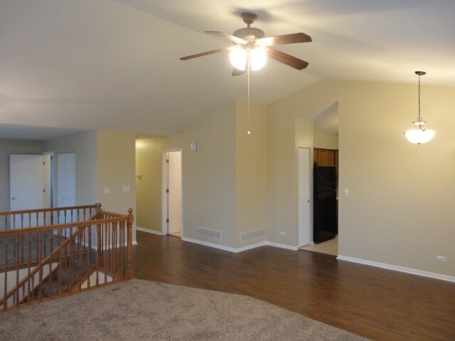 Building Photo - 63 Seton Creek