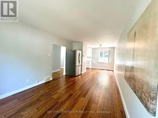 Building Photo - 1270 Crossfield Bend