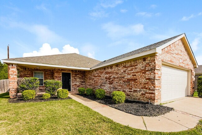 Building Photo - 1602 Sabine Dr