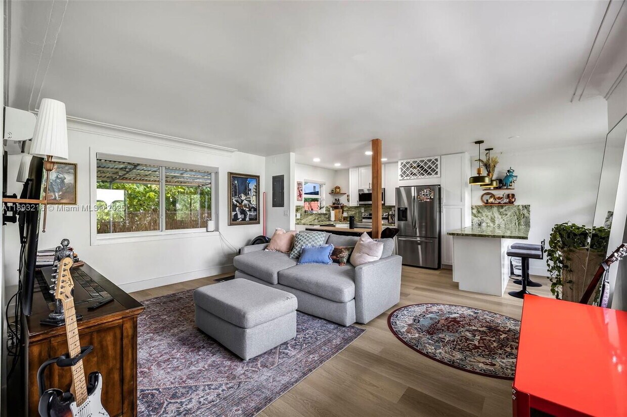 Foto principal - 3690 SW 9th Terrace