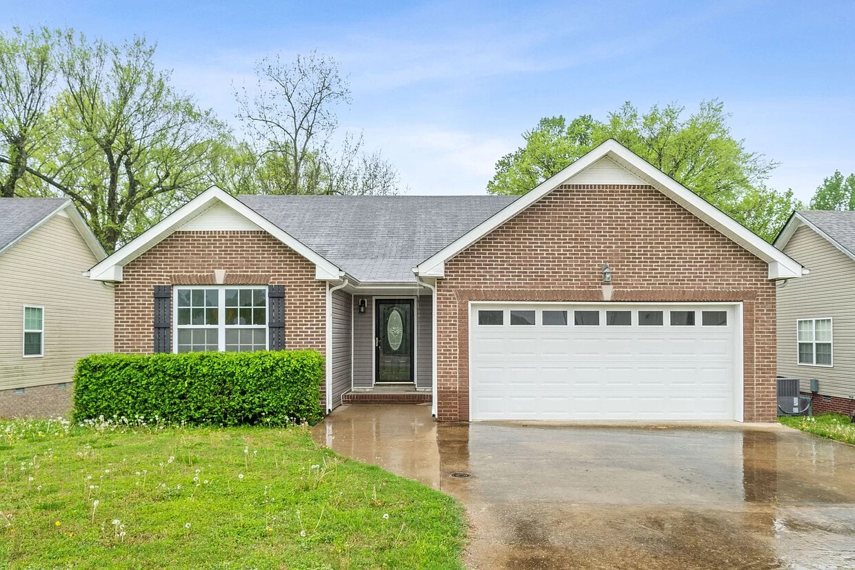 1516 Tylertown Rd, Clarksville, TN 37040 House Rental in Clarksville
