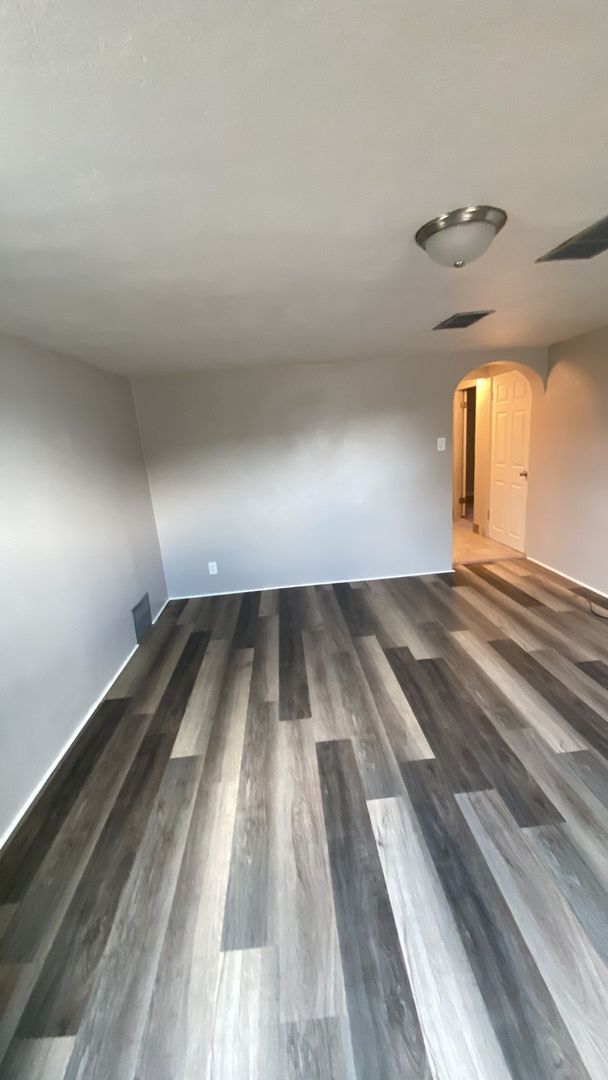 Foto del edificio - Nice Basement Duplex