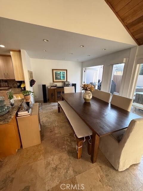 Foto del edificio - 377 Magnolia Dr