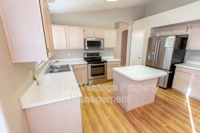 Foto del edificio - 1035 W Olive Ave