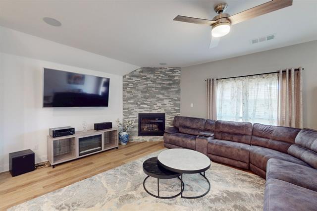 Building Photo - 6112 Whale rock court