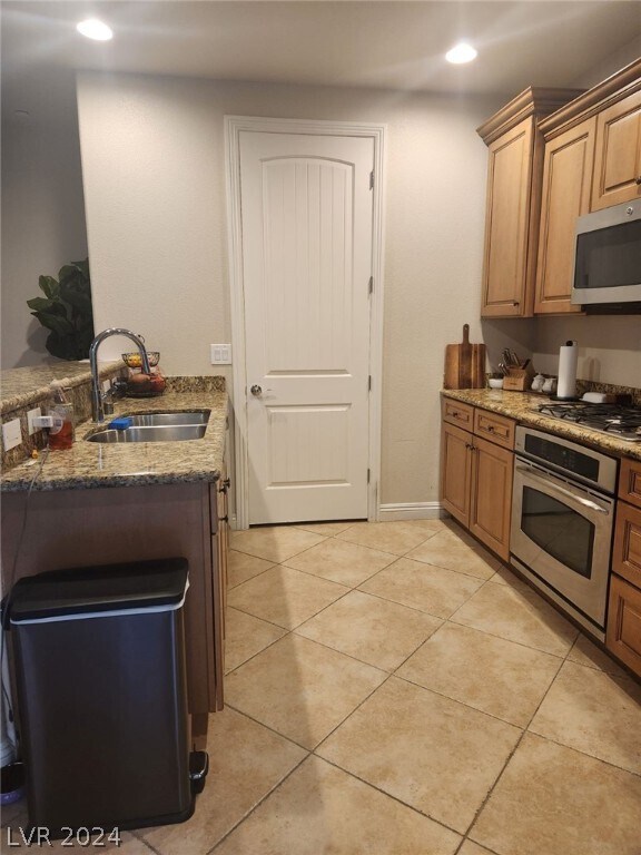 Building Photo - 57 Avenza Dr