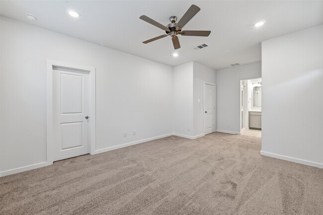 Foto del edificio - 3216 Loam Ln