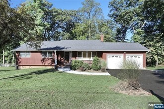 Building Photo - 43 Forest Dr