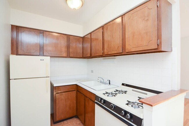 Foto del edificio - 533 W Aldine Ave