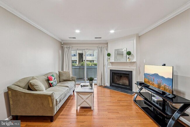 Foto del edificio - 18202 Chalet Dr