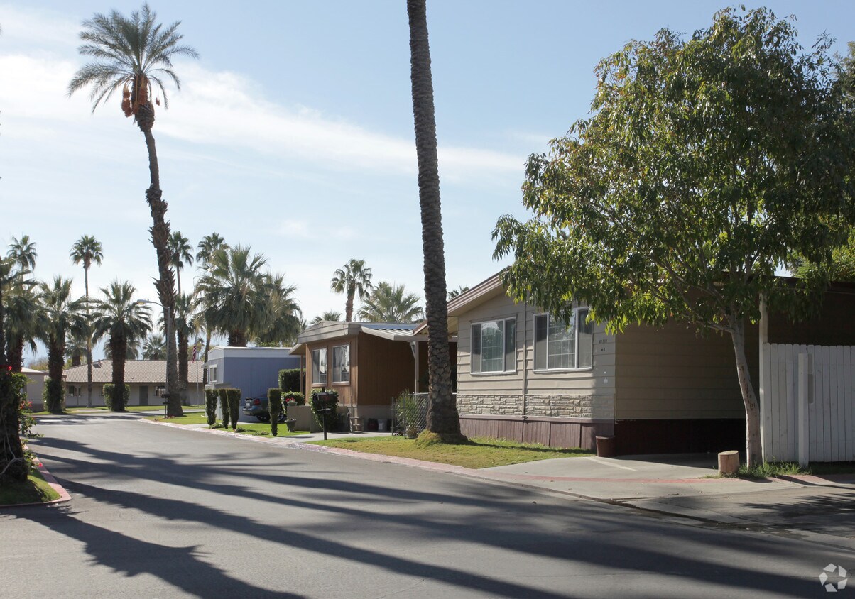 Building Photo - Pueblo del Sol