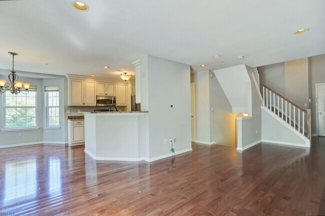 Building Photo - 418 Dalton Ct