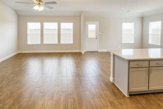 Building Photo - Fresh New-Build 3-Bedroom Retreat with Granite Kitchen & Covered Entry in Trenton, TX