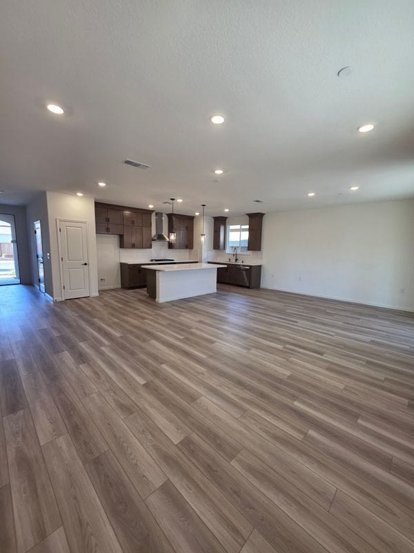 Building Photo - 2508 Oleander Dr