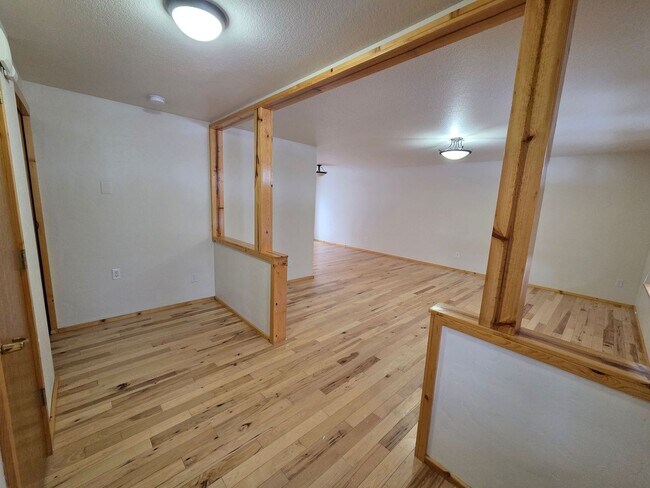 Building Photo - s2980