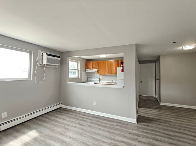 Photo - 308 Main St-A6 Apartment