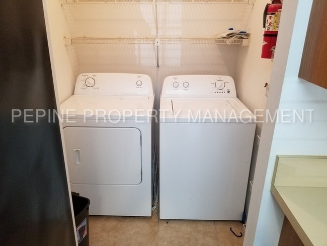 Building Photo - University Commons Room for rent in 4/2!