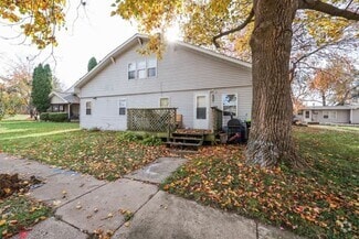 Building Photo - 809 E Park St
