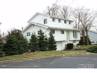 Primary Photo - 9 Sea Wall Ln