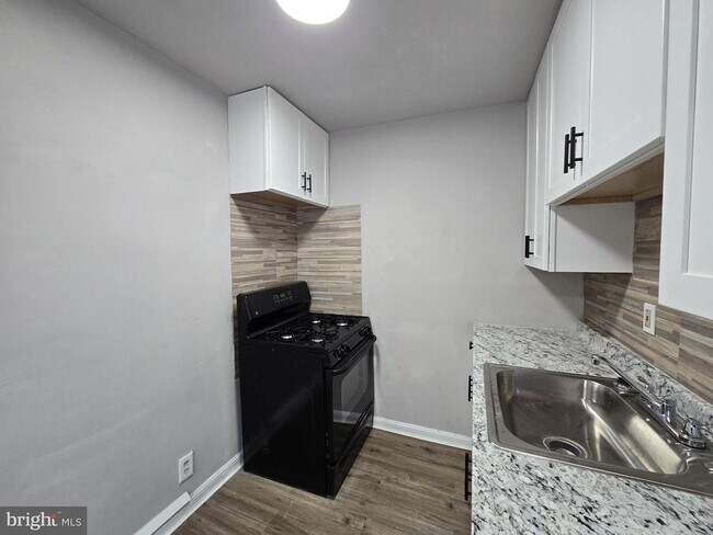 Foto del edificio - 6931 Greenway Ave