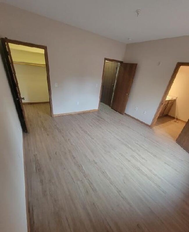 Interior Photo - Lake Park Reserve