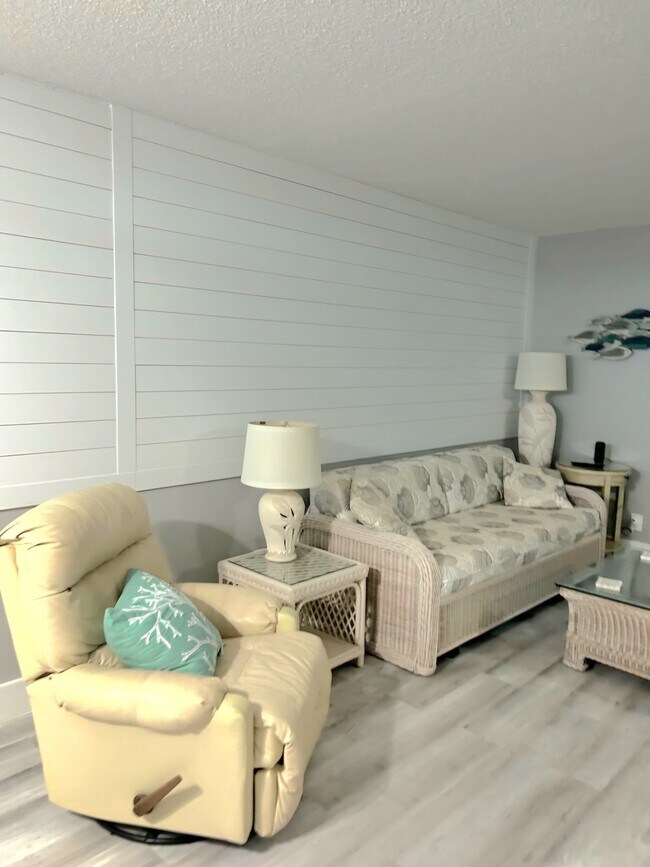 Building Photo - 104 Paradise Harbour Blvd