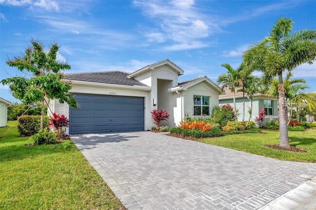 Building Photo - 12756 SW Clear Water Way