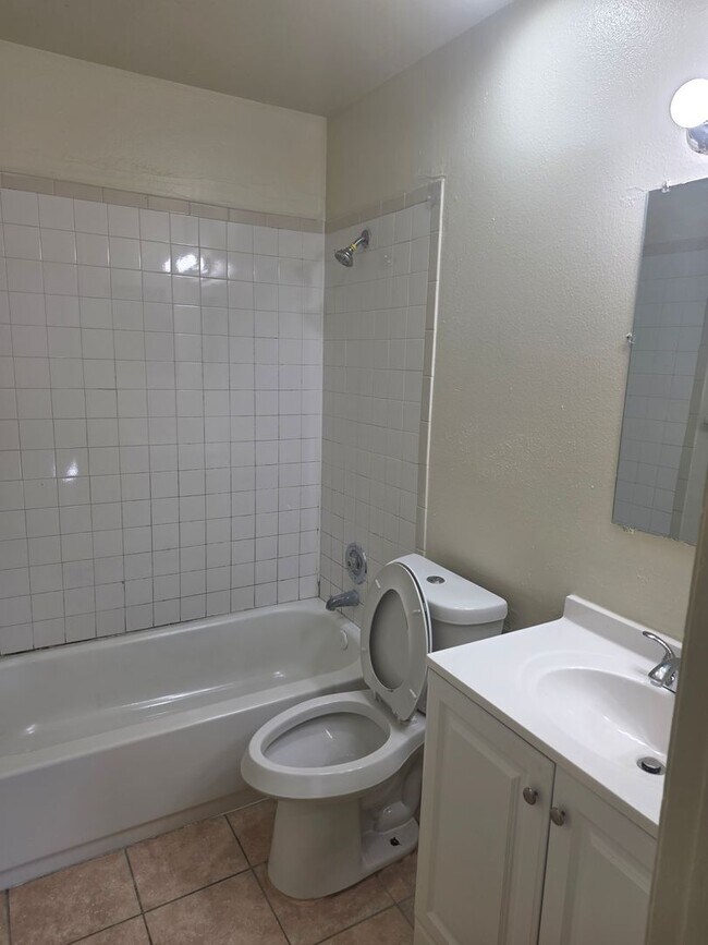 Foto del edificio - 5608 7th St Ct E