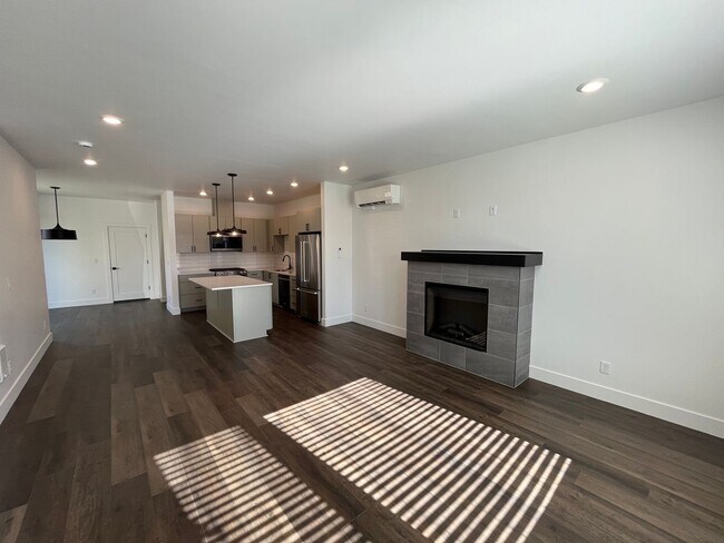 Foto del edificio - New Construction Townhome in Sisters