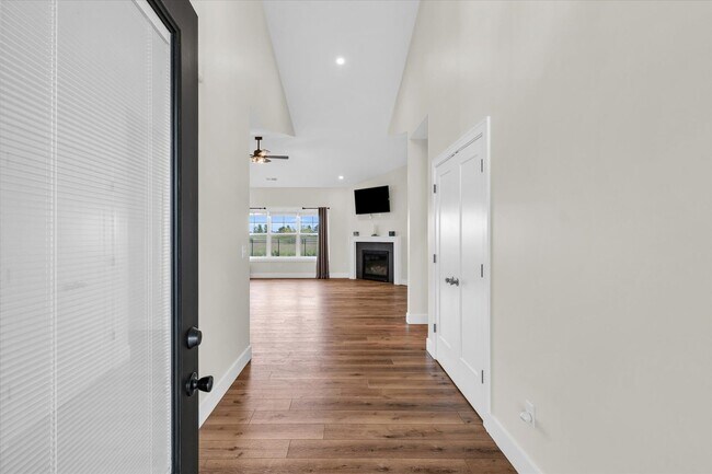 Building Photo - New Construction - 3 bed Ranch near Golf C...