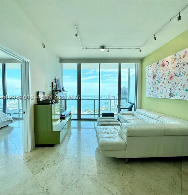 Foto del edificio - 888 Biscayne Blvd