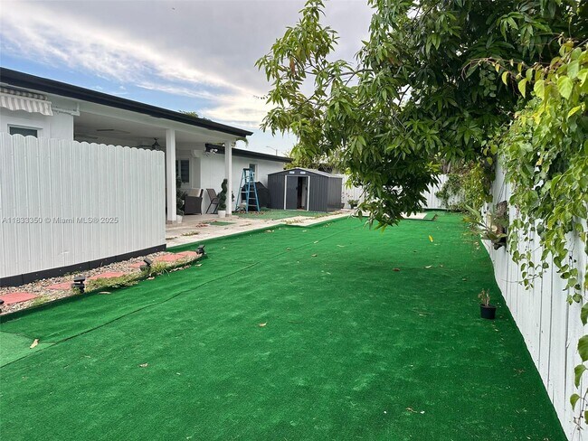 Foto del edificio - 11351 SW 40th Terrace