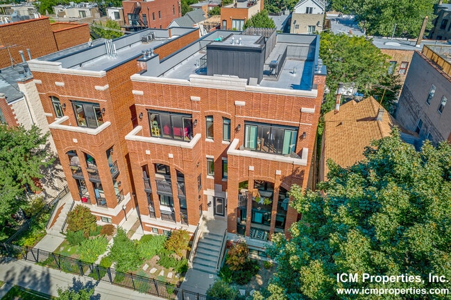 Building Photo - 882 W Lill Ave