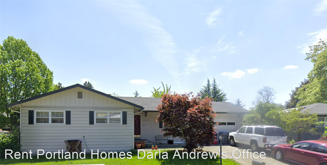 Building Photo - 12010 SW Summer Crest Dr