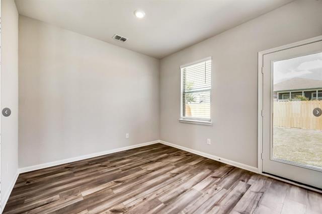 Foto del edificio - 905 Calhoun Dr