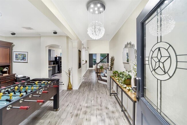 Foto del edificio - 7107 Cornflower Ln