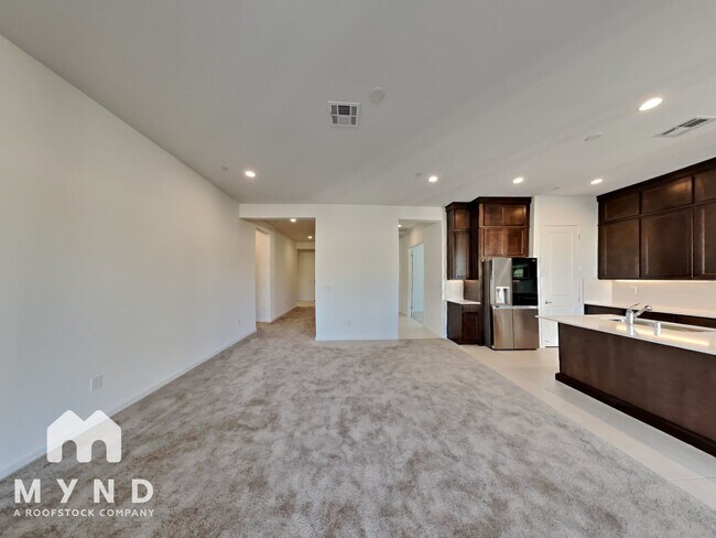 Foto del edificio - 9027 Skye Treeline St