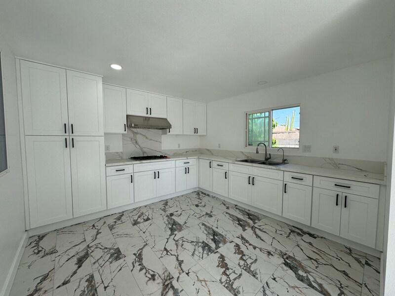 Foto principal - 5413 W 4th St