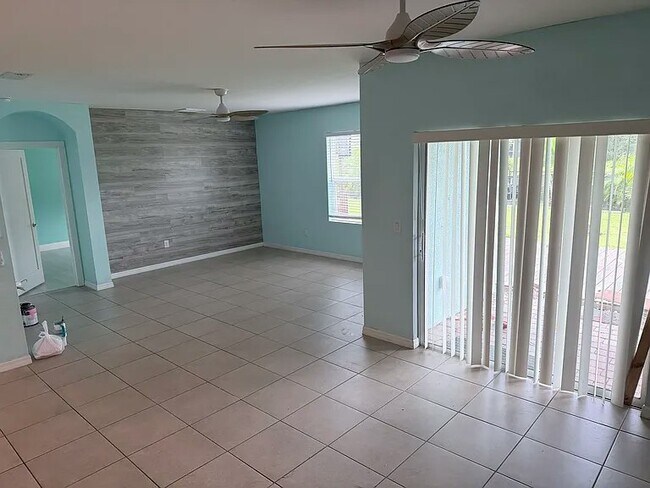Foto del edificio - 222 SW 29th St